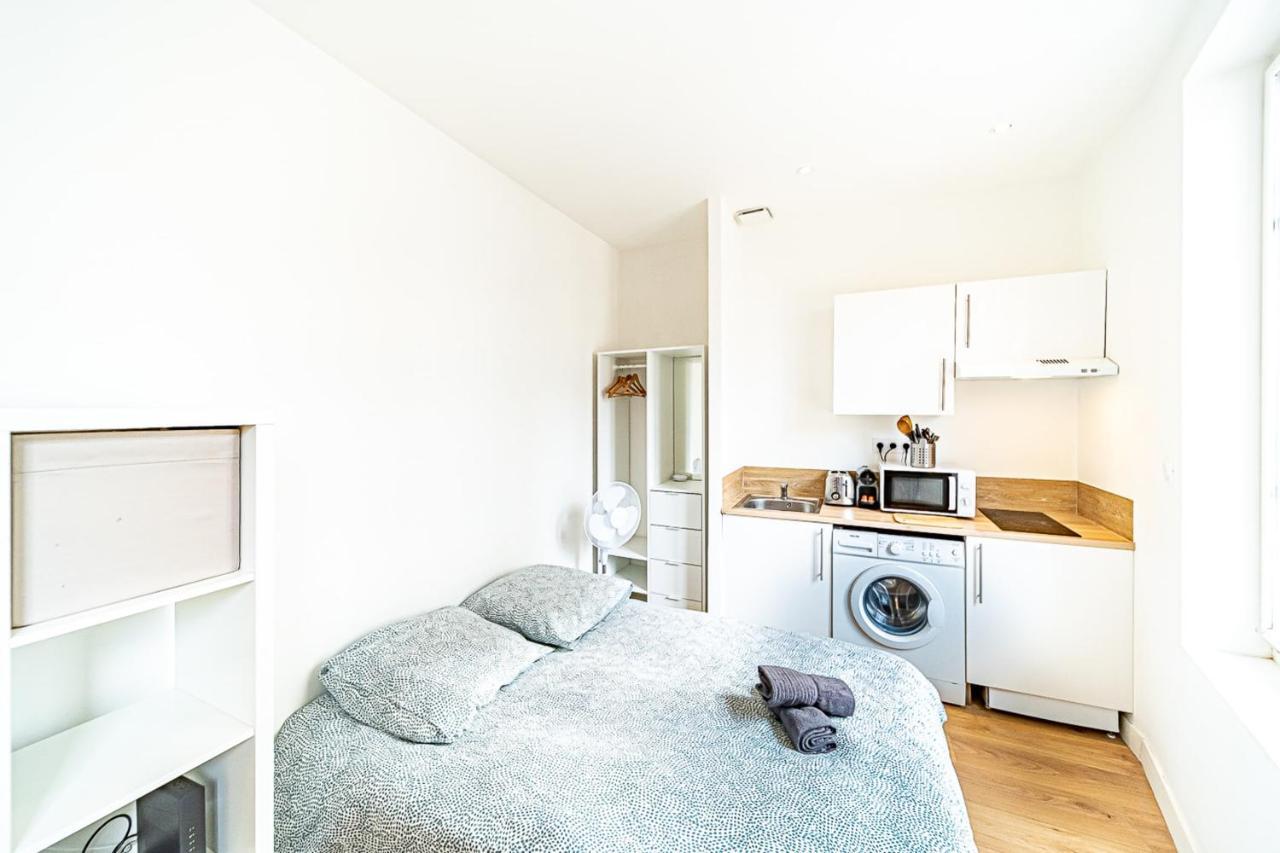 Le Debourg - Studio Tout Proche Metro B Lyon Exteriér fotografie
